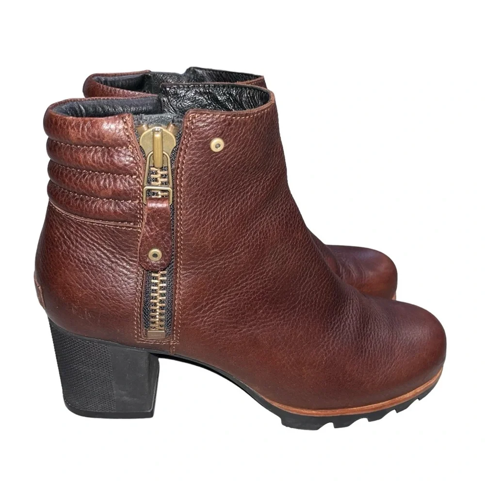 Women’s Sorel Brown Leather Danica Heeled Waterproof Booties Boots size 9.5